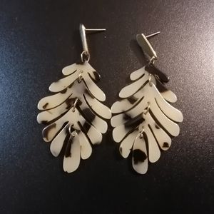 Leaf earrings
